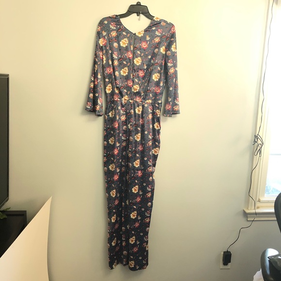 Victoria’s Secret Satin Open Back Floral Jumpsuit - Picture 2 of 8